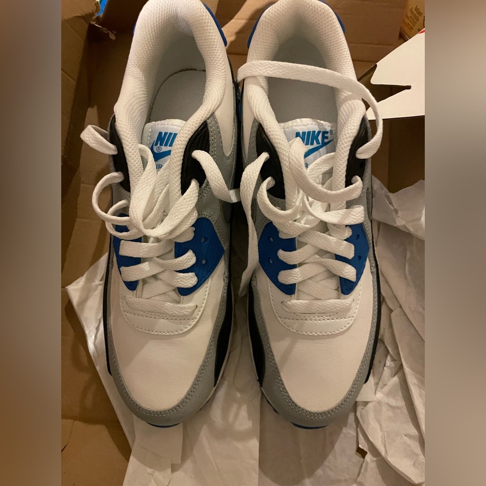 Nike air max 90 size 6Y